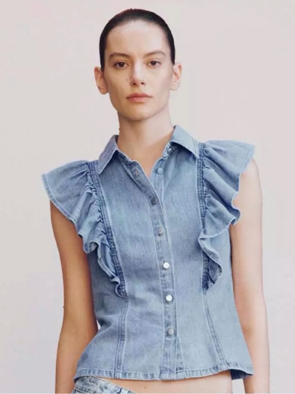 Urban Revivo Light Wash Ruffle Trim Sleeveless Denim Blouse Size Small